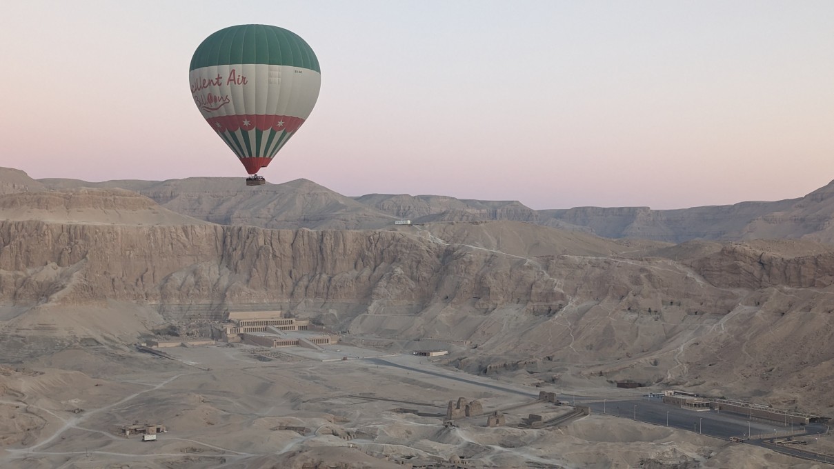Sobrevolando Luxor Valle de los reyes